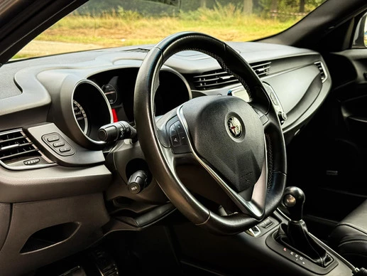Alfa Romeo Giulietta - Afbeelding 27 van 30
