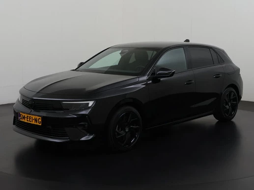 Opel Astra - Afbeelding 1 van 30
