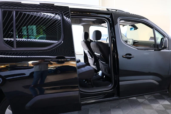 Opel Combo - Afbeelding 25 van 28