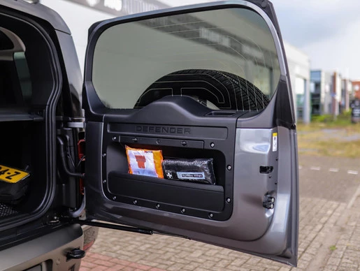 Land Rover Defender - Afbeelding 21 van 30