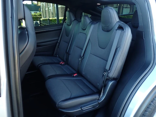 Tesla Model X - Afbeelding 10 van 30