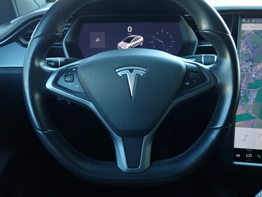 Tesla Model X - Afbeelding 28 van 30