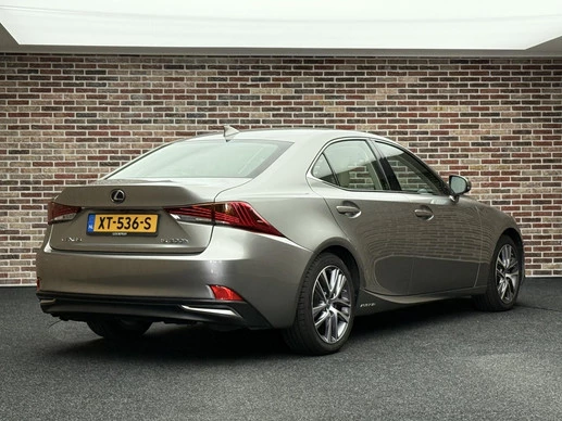 Lexus IS - Afbeelding 2 van 30