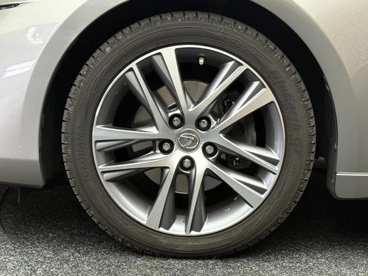 Lexus IS - Afbeelding 8 van 30