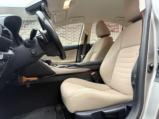 Lexus IS - Afbeelding 12 van 30