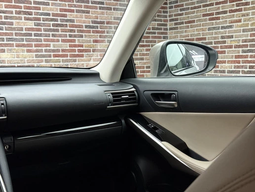 Lexus IS - Afbeelding 24 van 30