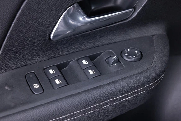 Opel Mokka-e - Afbeelding 8 van 30