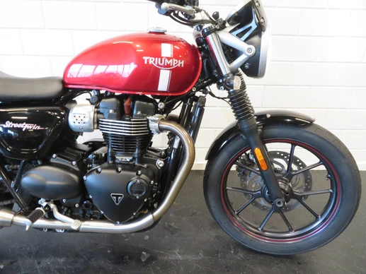 Triumph Street Twin - Afbeelding 9 van 13