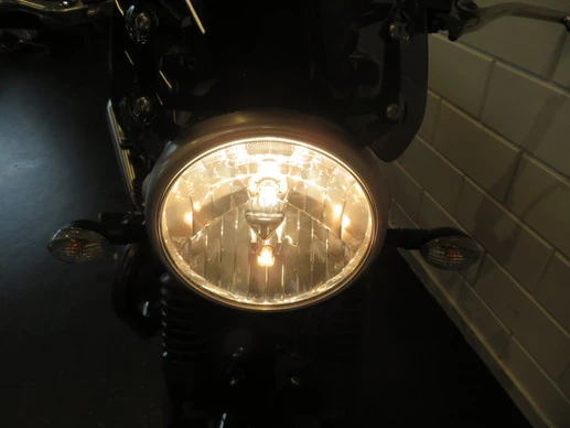 Triumph Street Twin - Afbeelding 13 van 13