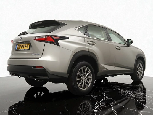 Lexus NX - Afbeelding 10 van 30