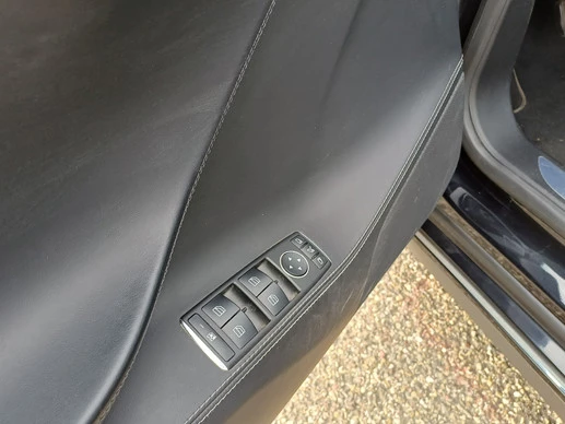 Tesla Model S - Afbeelding 27 van 30