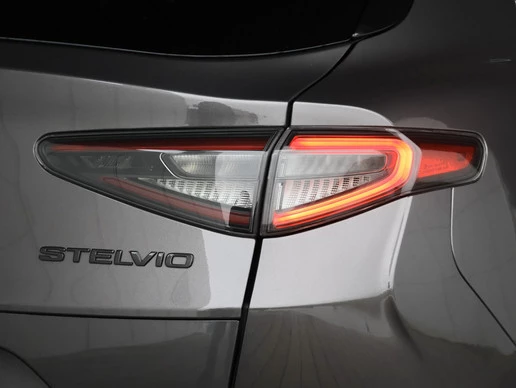 Alfa Romeo Stelvio - Afbeelding 23 van 30