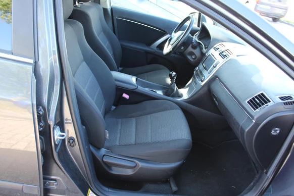 Toyota Avensis - Afbeelding 14 van 30