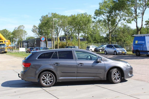 Toyota Avensis - Afbeelding 16 van 30