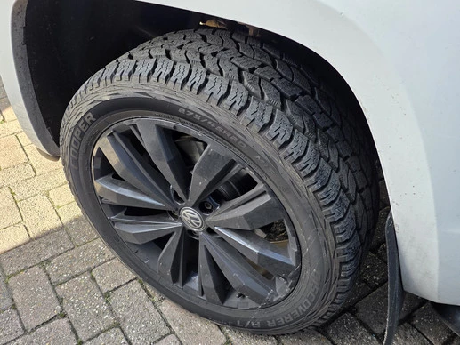 Volkswagen Amarok - Afbeelding 10 van 30