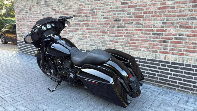 Harley-Davidson Street Glide - Afbeelding 3 van 17