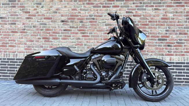 Harley-Davidson Street Glide - Afbeelding 4 van 17