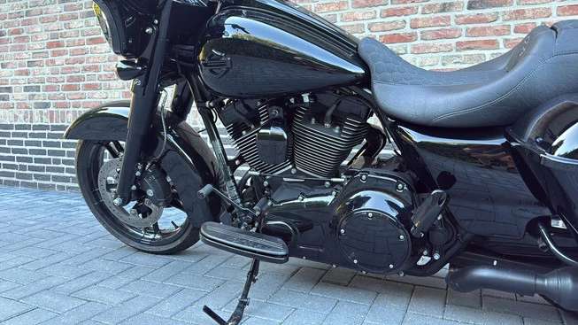 Harley-Davidson Street Glide - Afbeelding 11 van 17