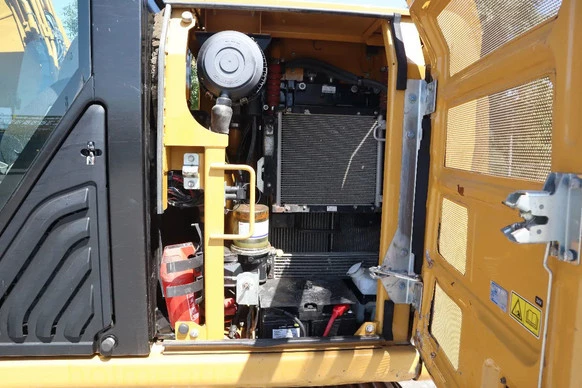 Caterpillar  - Afbeelding 12 van 20