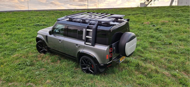 Land Rover Defender - Afbeelding 2 van 30