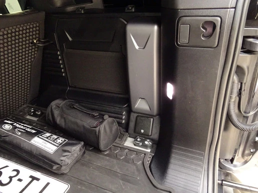 Land Rover Defender - Afbeelding 29 van 30