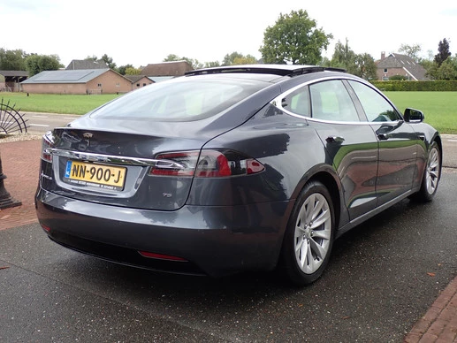 Tesla Model S - Afbeelding 4 van 25