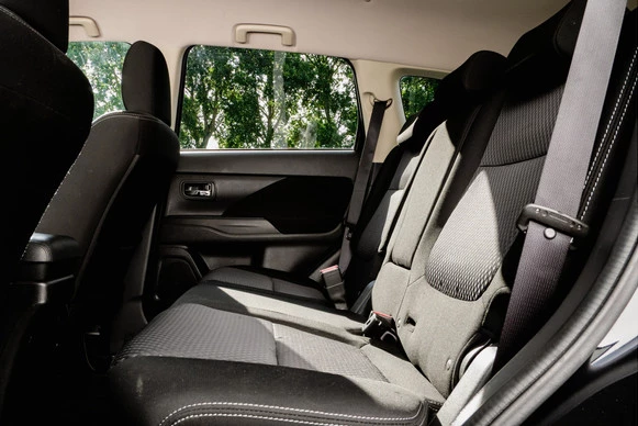 Mitsubishi Outlander - Afbeelding 13 van 30