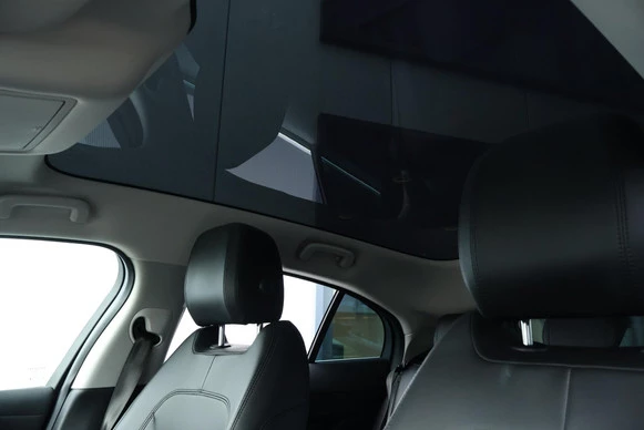 Jaguar I-PACE - Afbeelding 14 van 30