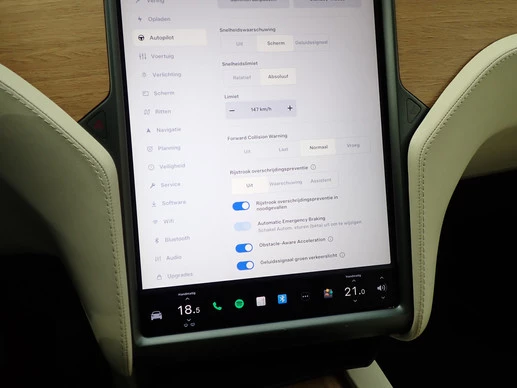 Tesla Model X - Afbeelding 27 van 30
