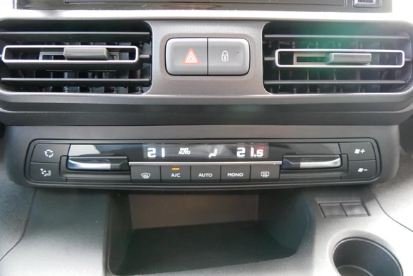 Opel Combo - Afbeelding 21 van 24