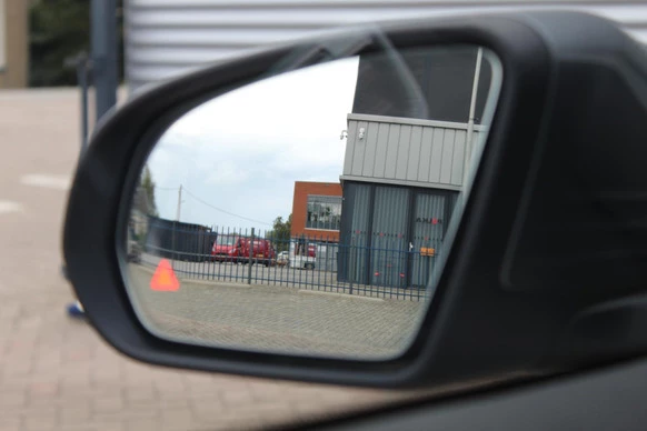 Mercedes-Benz EQC - Afbeelding 23 van 30