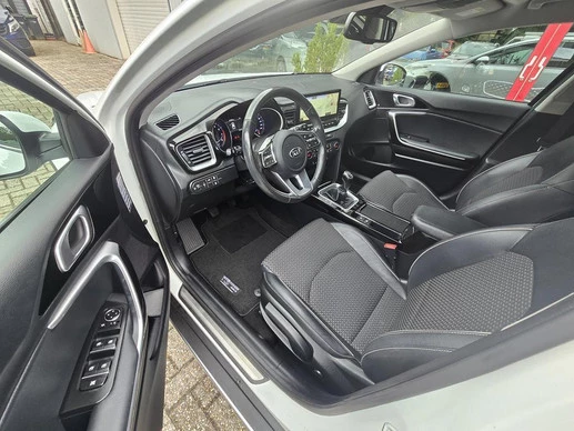 Kia XCeed - Afbeelding 13 van 30
