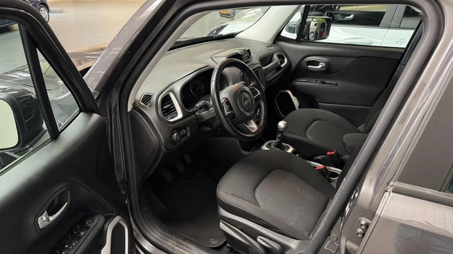 Jeep Renegade - Afbeelding 13 van 30