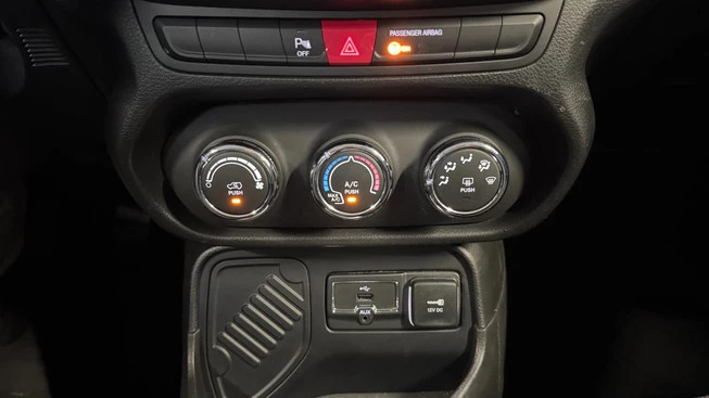 Jeep Renegade - Afbeelding 26 van 30