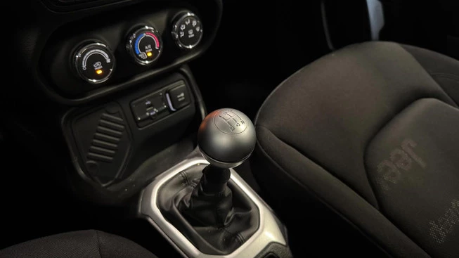 Jeep Renegade - Afbeelding 27 van 30