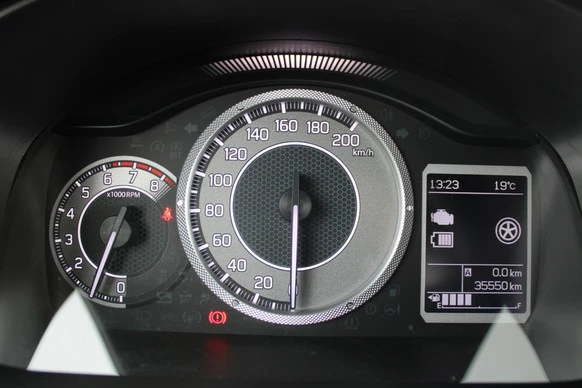 Suzuki Ignis - Afbeelding 14 van 27