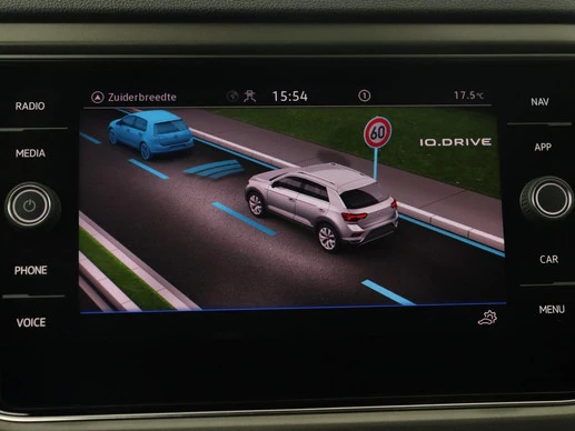 Volkswagen T-Roc - Afbeelding 24 van 30