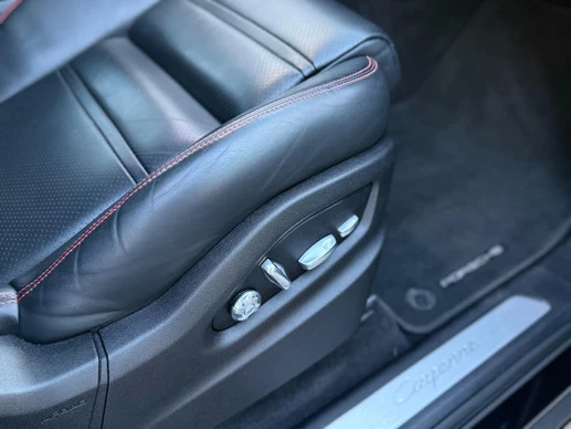 Porsche Cayenne - Afbeelding 27 van 30