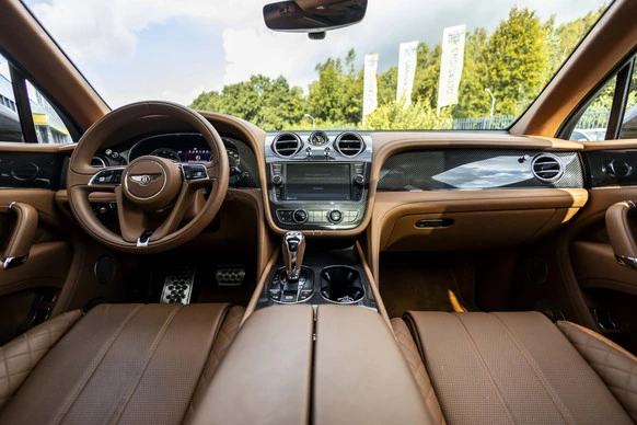 Bentley Bentayga - Afbeelding 24 van 30