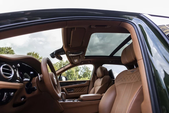 Bentley Bentayga - Afbeelding 29 van 30