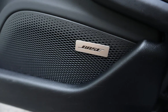 Porsche Taycan - Afbeelding 23 van 30