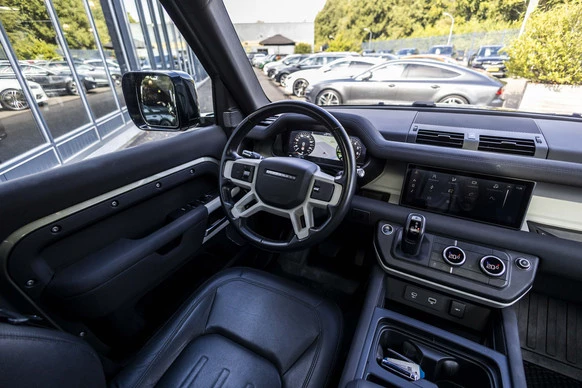 Land Rover Defender - Afbeelding 25 van 30