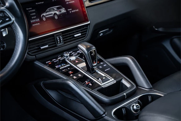 Porsche Cayenne - Afbeelding 26 van 30