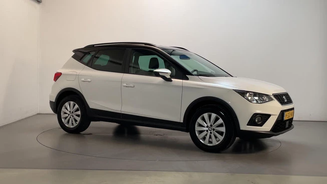 SEAT Arona - Afbeelding 1 van 28