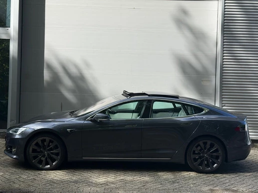 Tesla Model S - Afbeelding 2 van 30