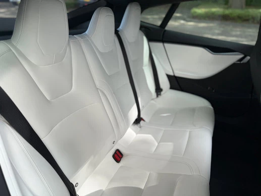 Tesla Model S - Afbeelding 27 van 30