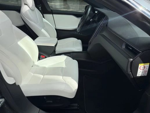Tesla Model S - Afbeelding 29 van 30