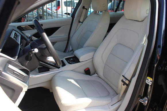 Jaguar I-PACE - Afbeelding 14 van 28