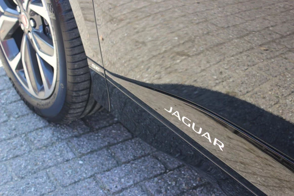Jaguar I-PACE - Afbeelding 23 van 28