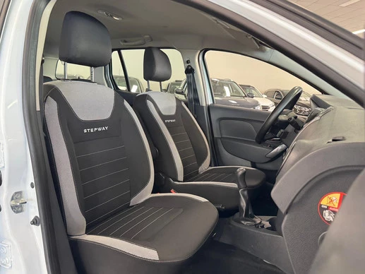 Dacia Logan - Afbeelding 14 van 21